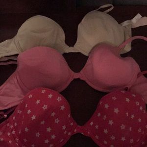 Victoria’s Secrets bras